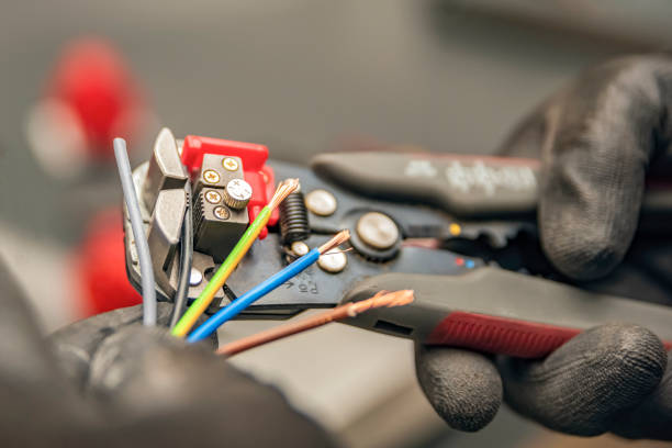 Best Circuit Breaker Repair  in Winterset, IA